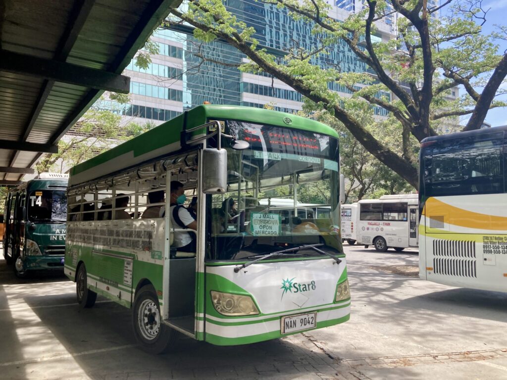 Star8のバスニー