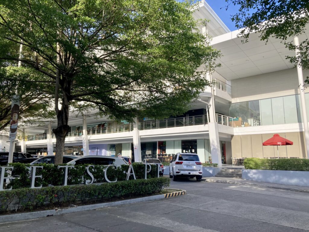 セブ・バニラド商業施設Streetscape