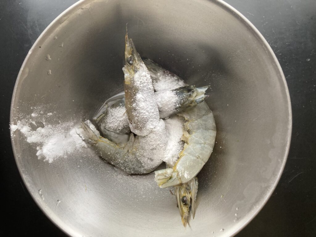 海老のシニガンスープ　レシピ