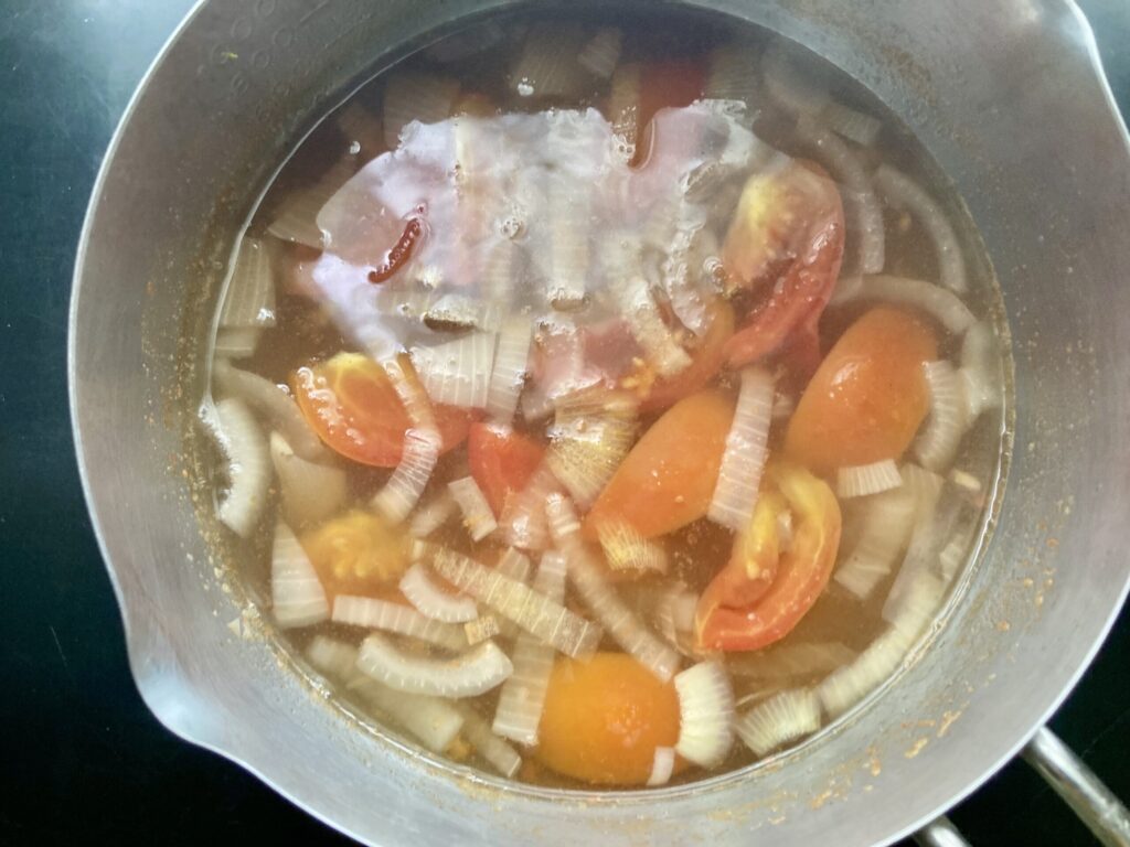 海老のシニガンスープ　レシピ