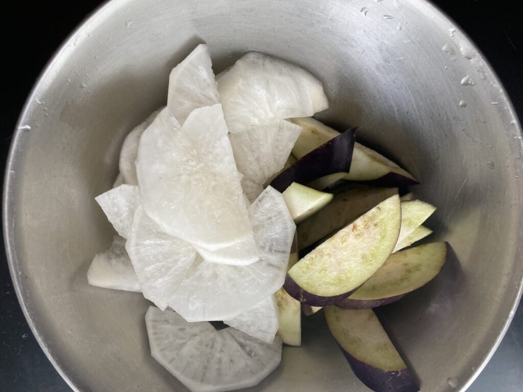 海老のシニガンスープ　レシピ