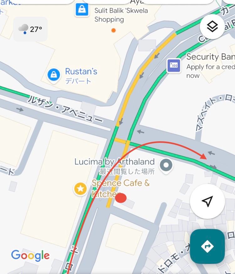 フィリピン・セブ　アヤラセンター近く、ソリネアとLUCIMAの間からAboitiz行きのジプニー乗り場