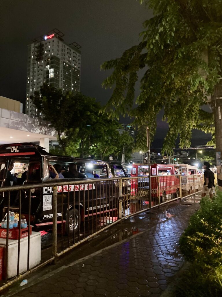 SMシティセブの04L待機場所