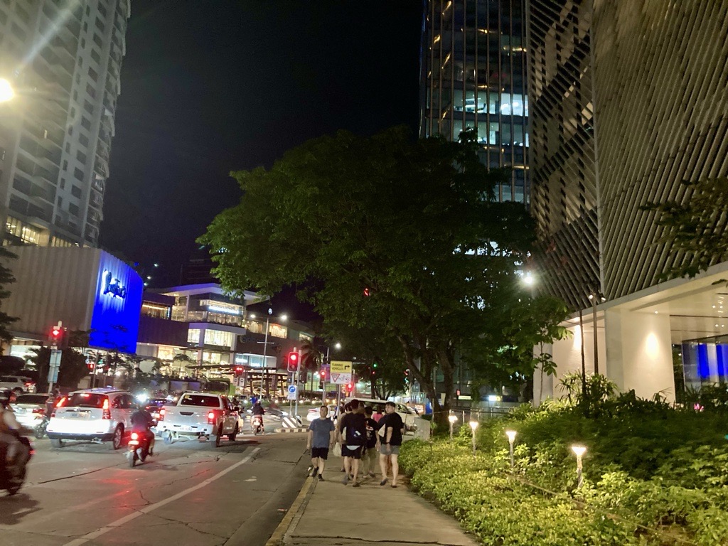 フィリピン・セブ　Lucimaコンドミニアム