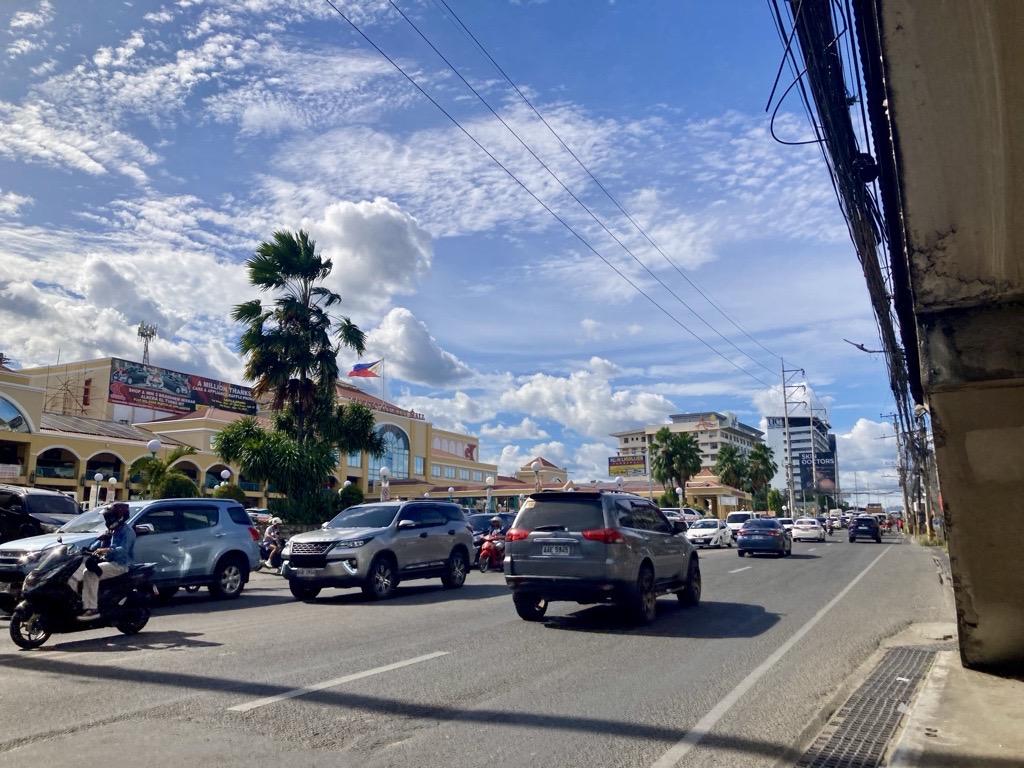 フィリピン・セブ　ガイサノカントリーモール