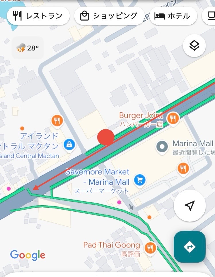 Marina Mall前のバス乗り場所