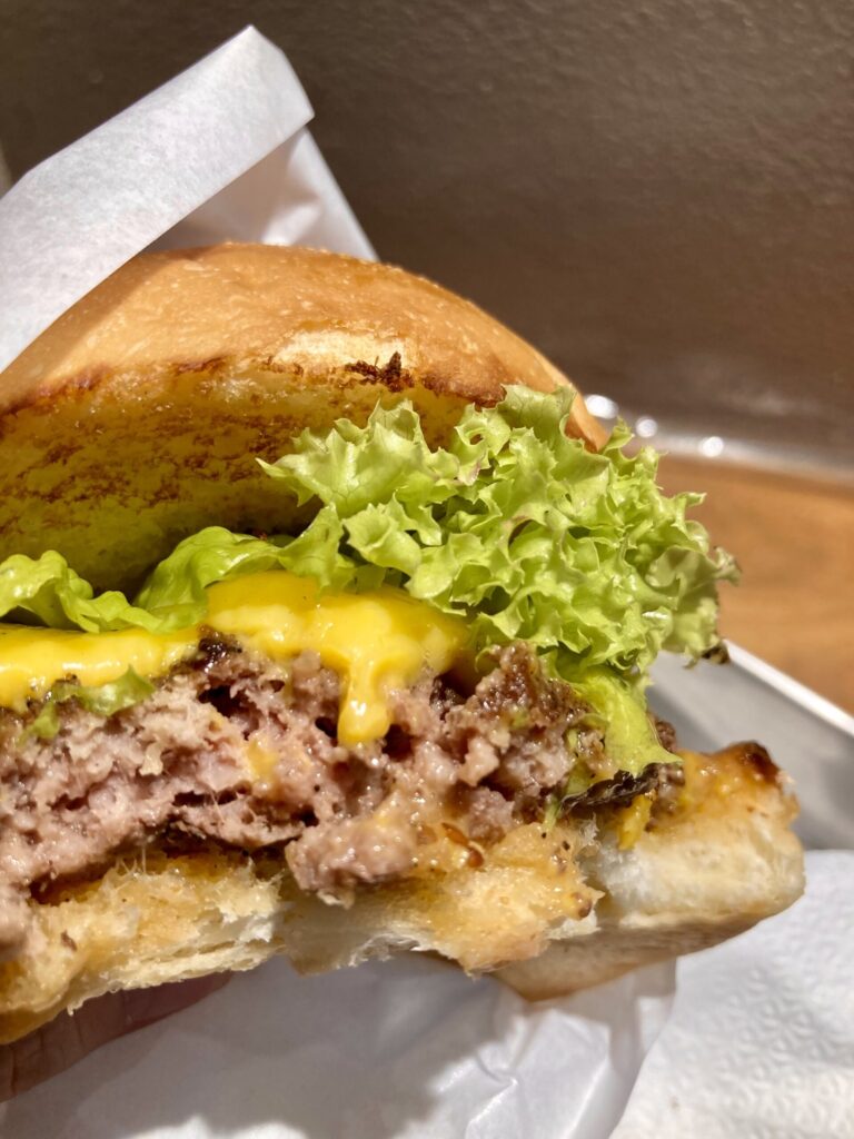 Mothership Burgers マザーシップバーガー　フィリピン・セブ　ITパーク　