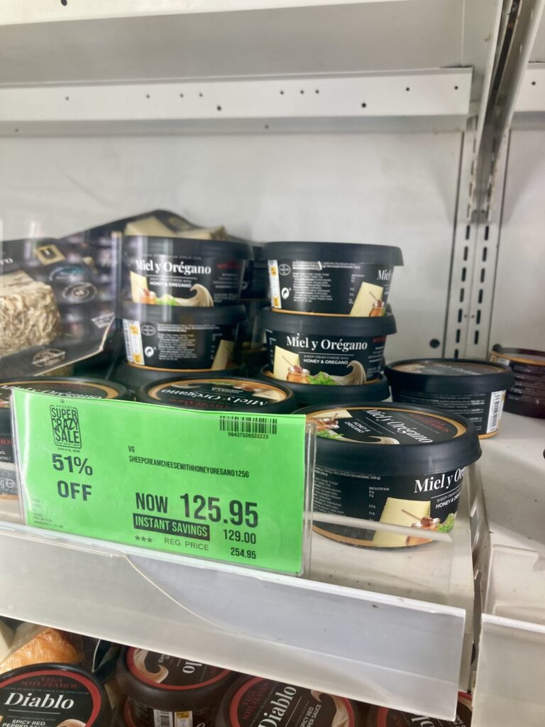 フィリピン・セブ　ランダースで買ったもの　シープクリームチーズ