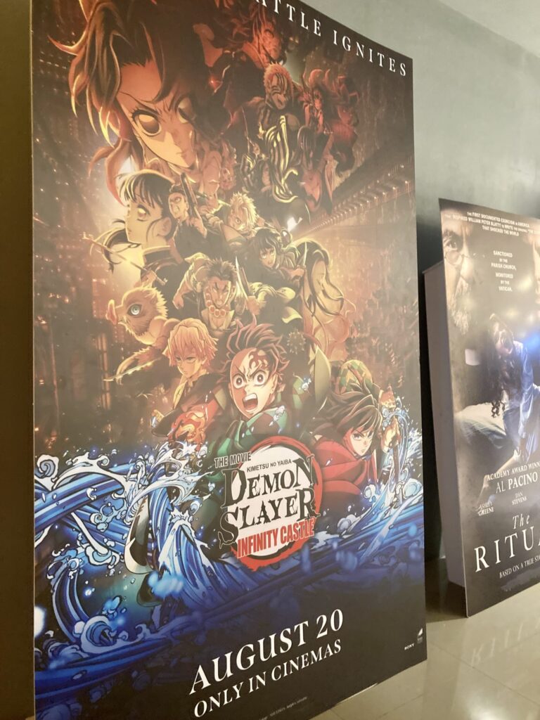 Ayala Malls Central Bloc Cinema1 Recliner chair 鬼滅の刃　無限城編　映画のフィリピン公開8月20日