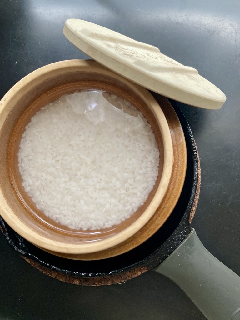 ミニ土鍋（峠の釜飯容器）とスキレットで炊くお米