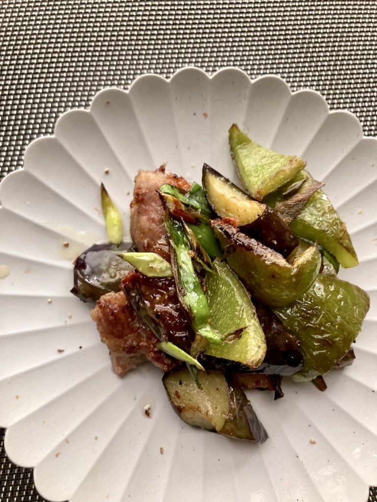 鶏のハツと野菜の花椒塩炒め