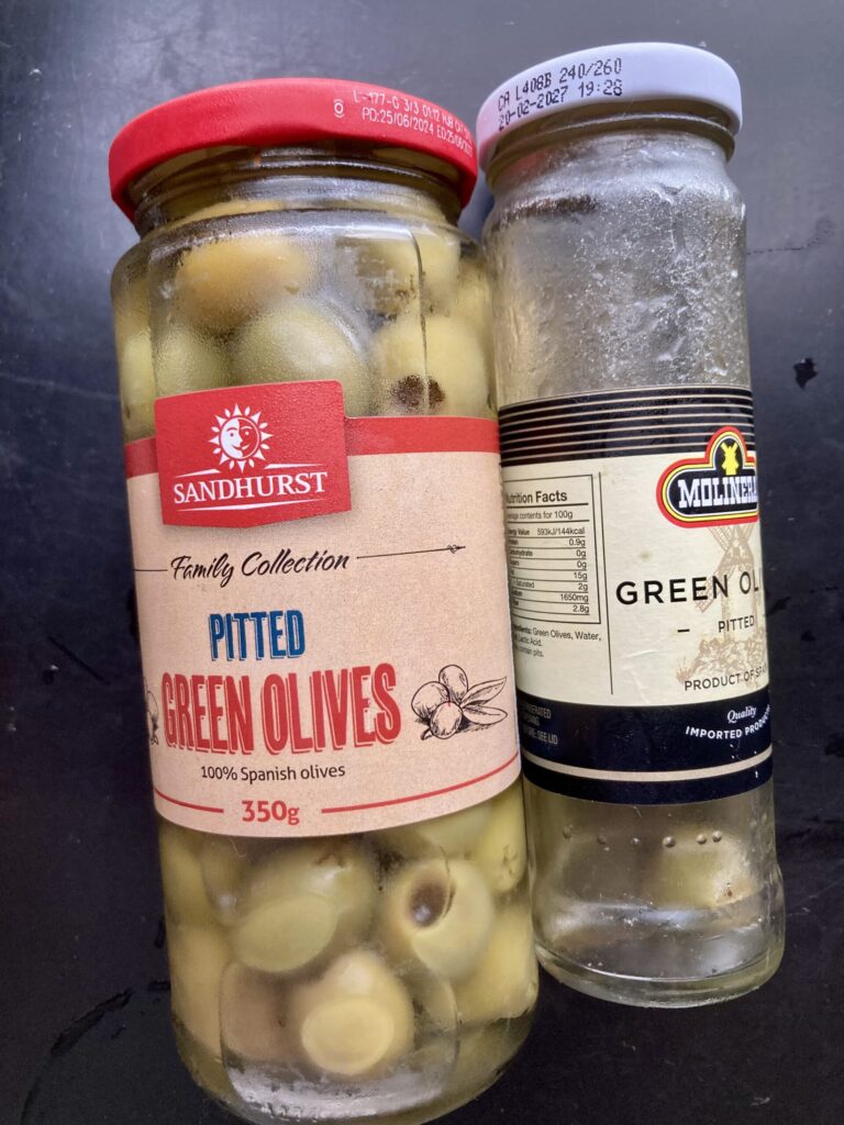 SandhurstとMolineraグリーンオリーブ比較