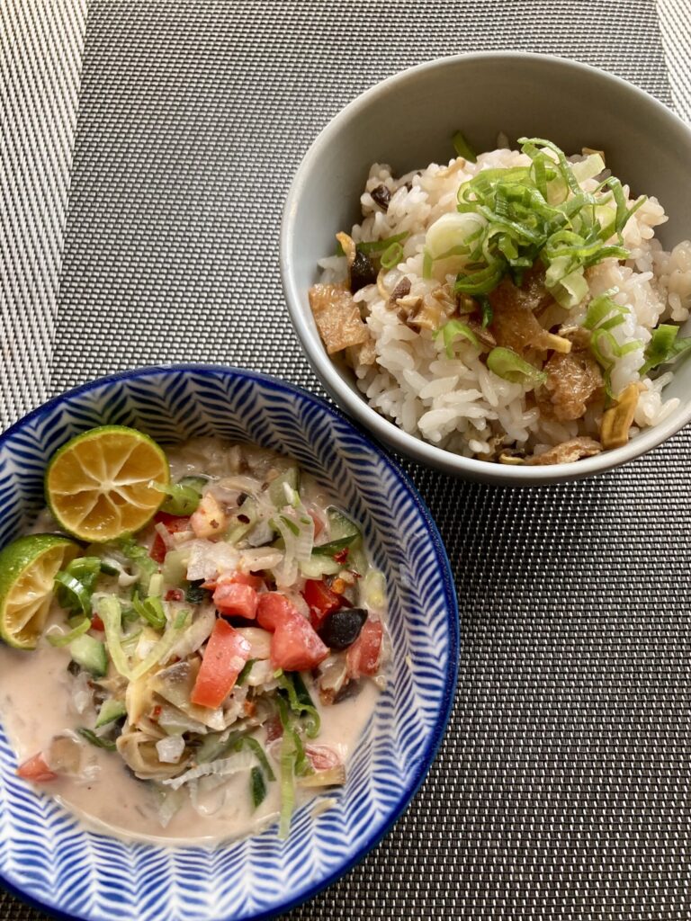 バナナハート（Banana Heart/Puso ng Saging）のサラダと和風混ぜご飯