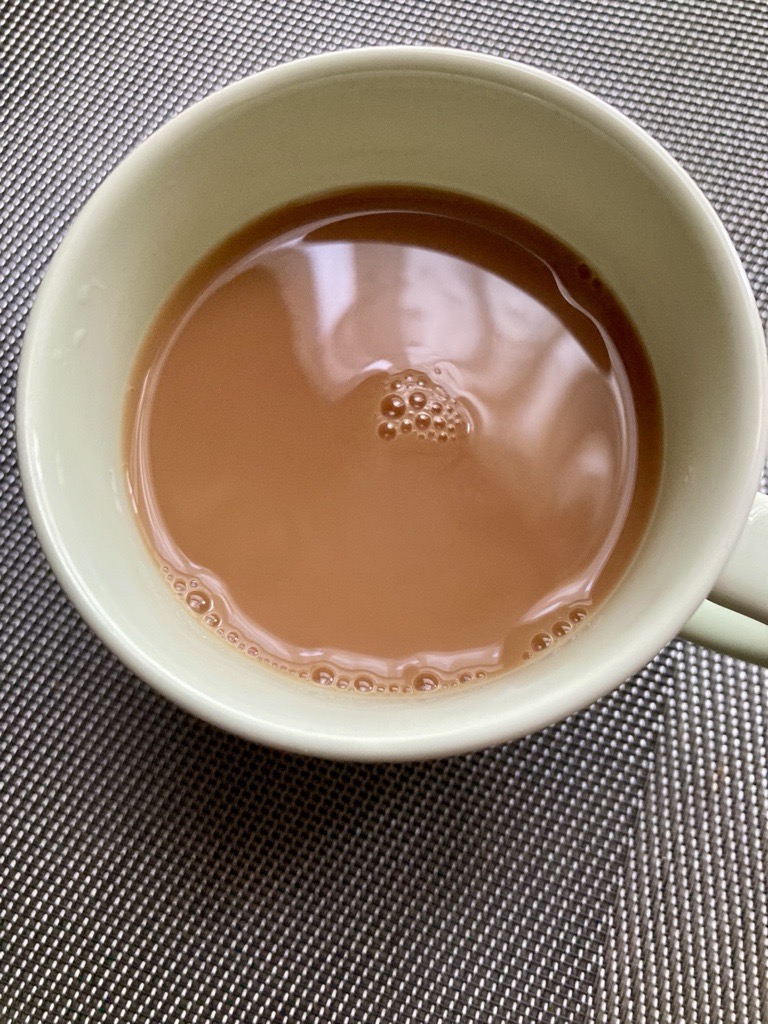 Morrisonsのシンプルブラックティー　Extra Strong Tea　ミルクティー