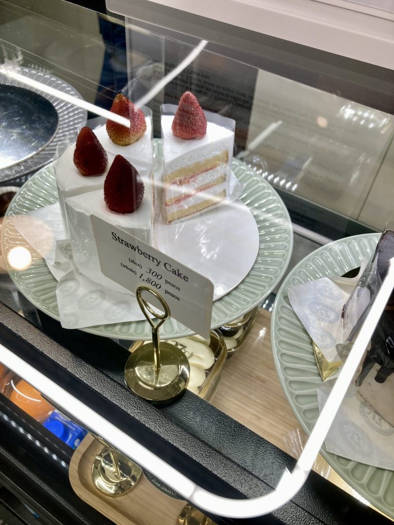 フィリピン・セブバニラドの韓国系ベーカリーカフェ　27℃ Bakery