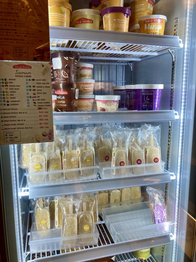 フィリピンのチェーンパン屋　Pan de Manila パンドマニラのアイスクリームコーナー