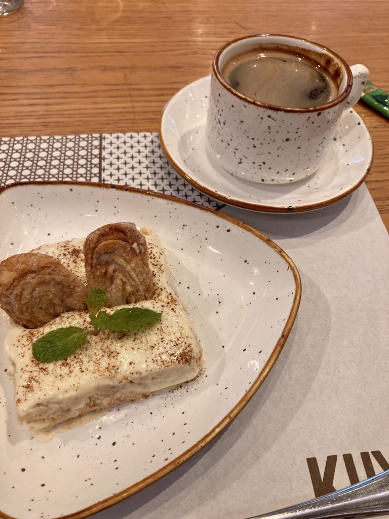 フィリピン料理レストランKuya J　オタップティラミス