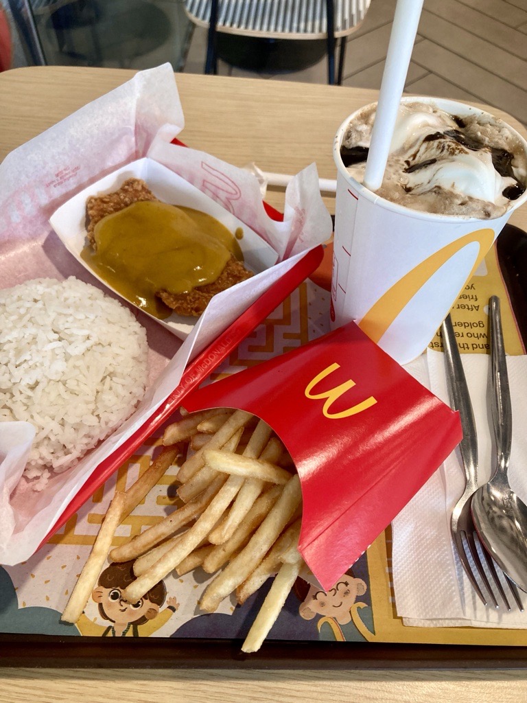 フィリピンマクドナルド　ゴールデンチキンカレーフィレ