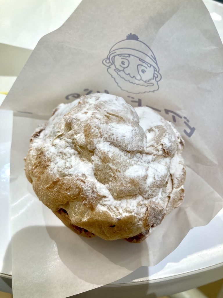 ビアードパパ　フィリピン・セブSM Jモール店　塩キャラメルパイシュー