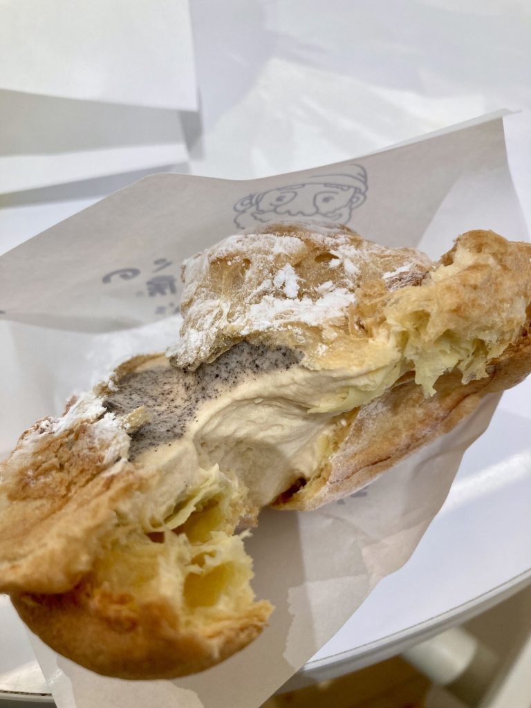 ビアードパパ　フィリピン・セブSM Jモール店　塩キャラメルパイシュー