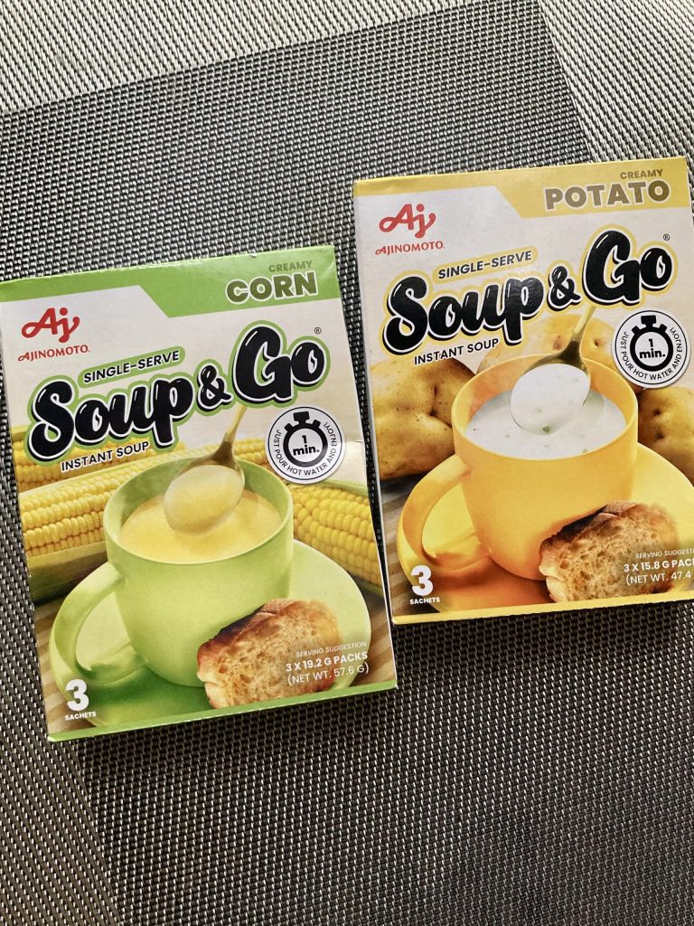 味の素フィリピンのSoup & Goポテトとコーン味（かぼちゃ味は微妙）