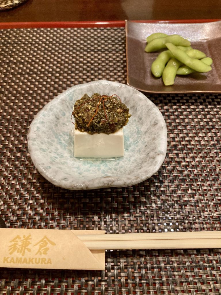 フィリピンセブマンダウェの予約制和食店そば鎌倉　冷や奴と枝豆