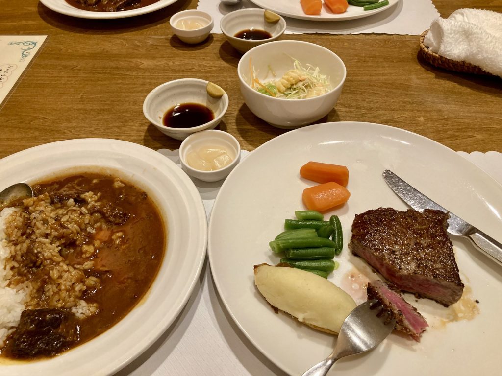 ステーキハウス風靡　ステーキカレーランチ