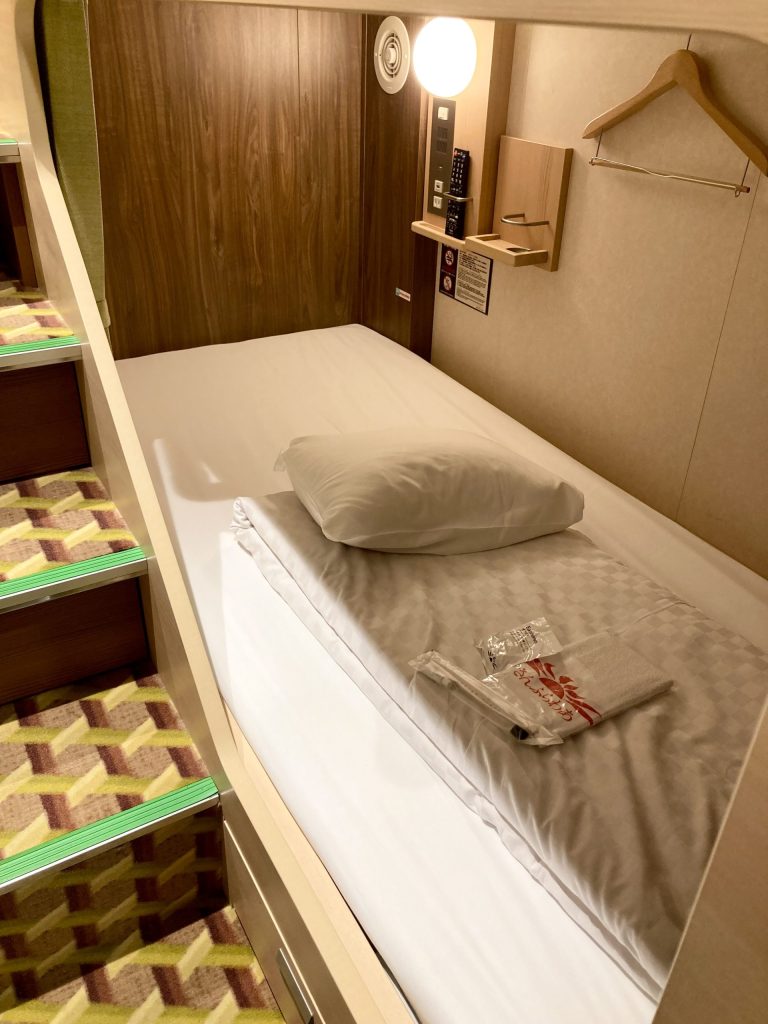 さんふらわあむらさき　プライベートベッド・レディース