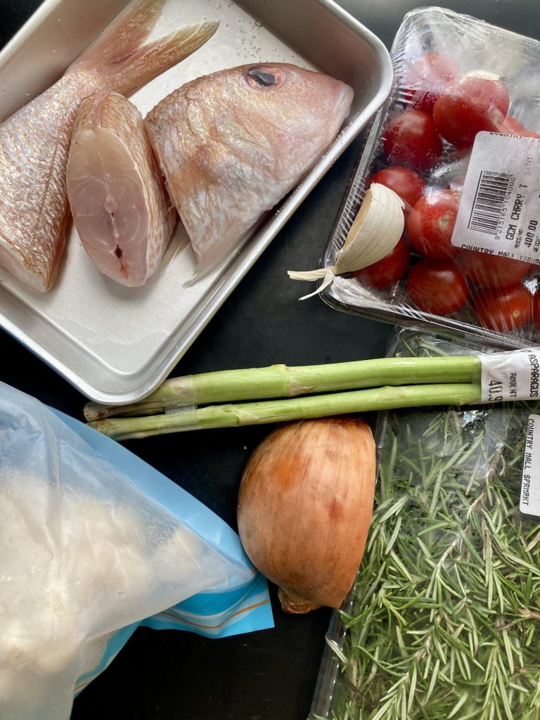 フィリピンの魚Lagaoのアクアパッツァ　材料