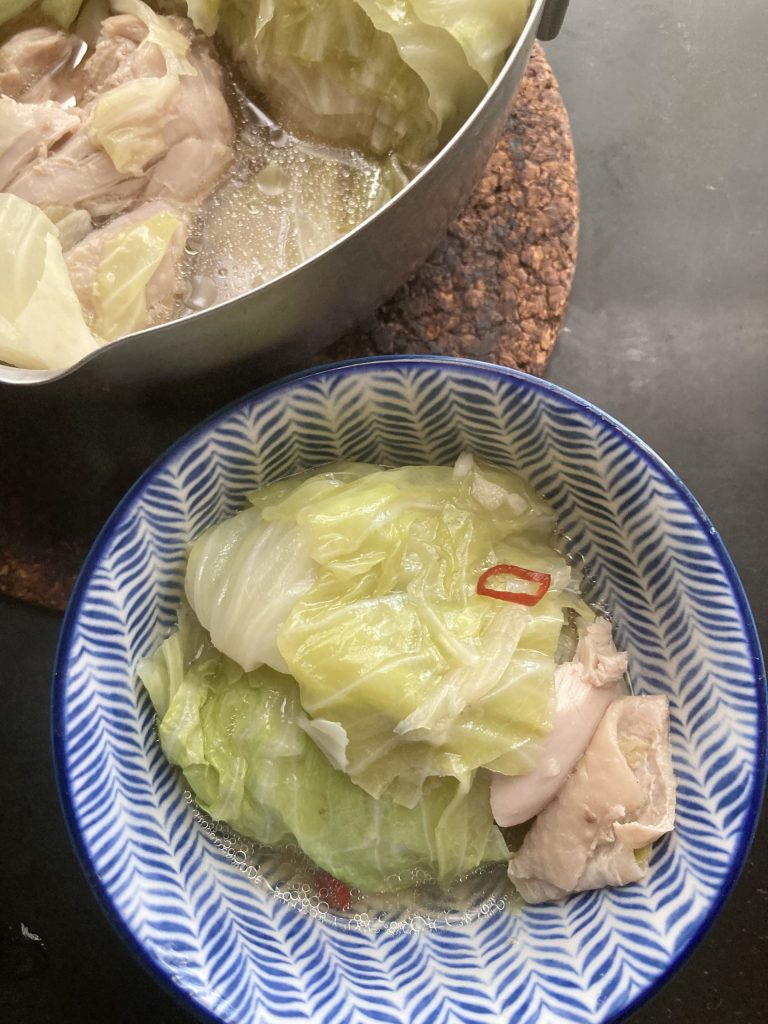 リュウジ　鶏肉とキャベツのもつ鍋風　レシピ