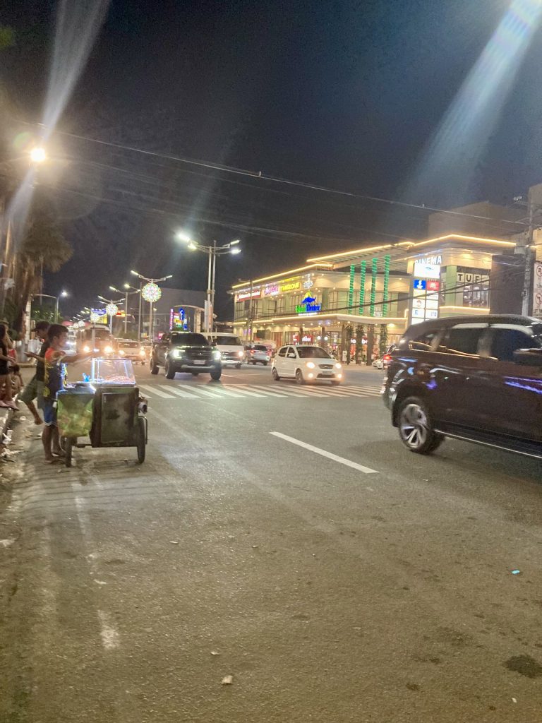 マリナモール、アイランドセントラルマクタン