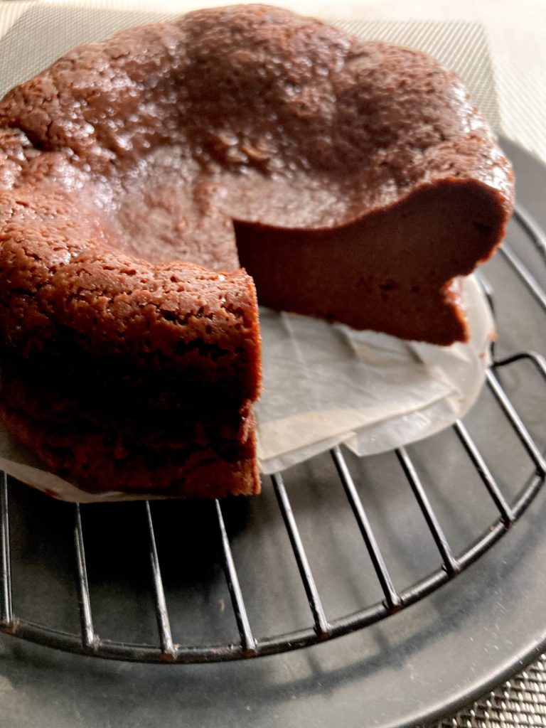 材料2つの濃厚ガトーショコラ