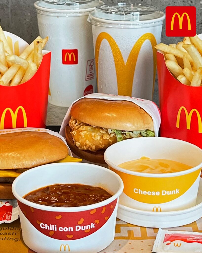 フィリピンマクドナルドの期間限定商品海老バーガー・チーズダンクソース・チリコンカルネダンクソース
