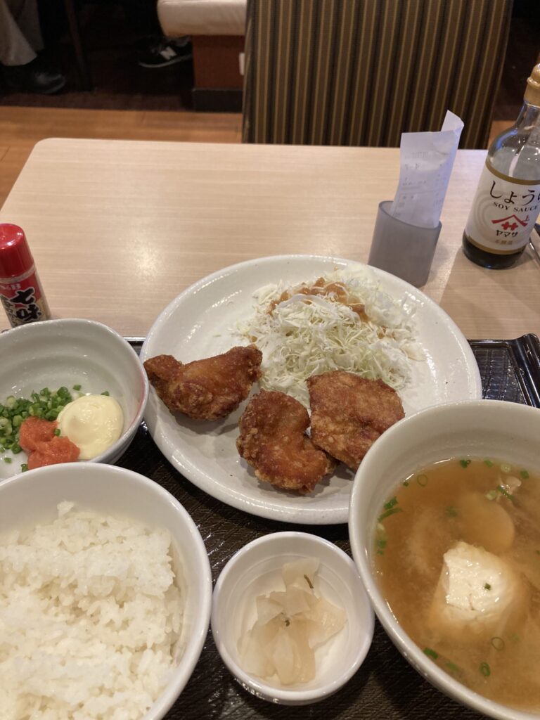 ガストのやまやコラボ明太子唐揚げ定食