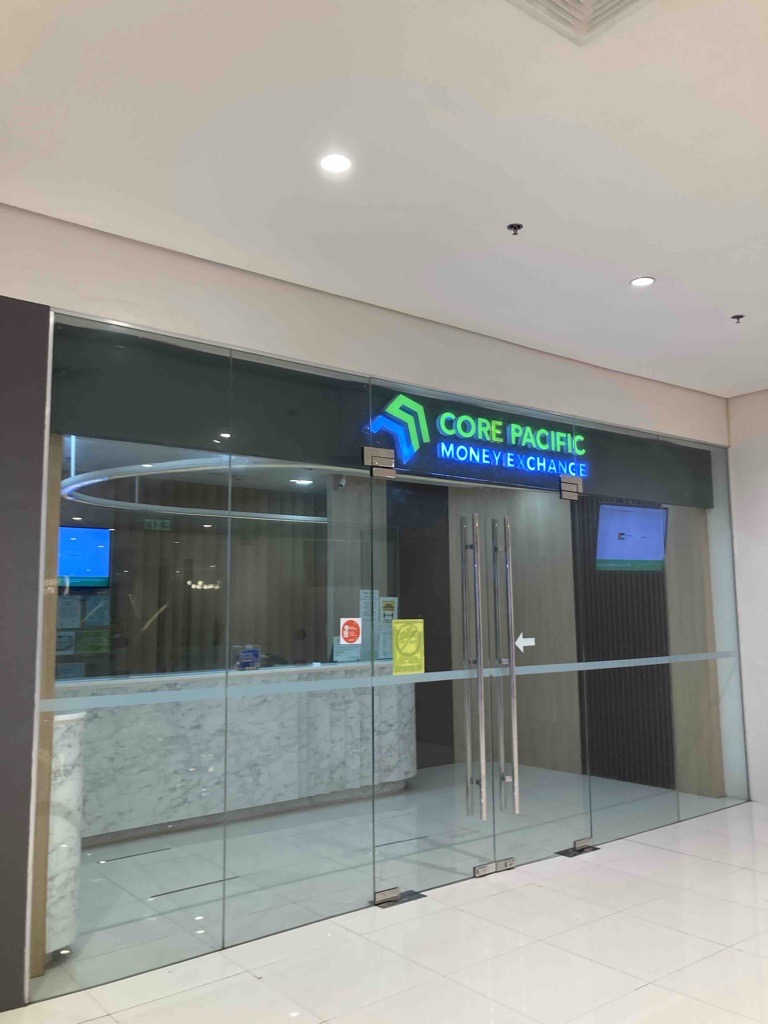 セブITパークセントラルブロックアヤラモール内両替所CORE PACIFIC