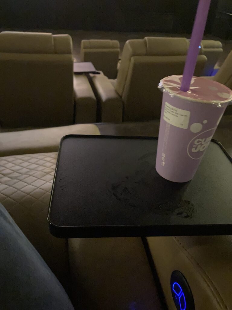 アヤラセントラルブロックシネマ