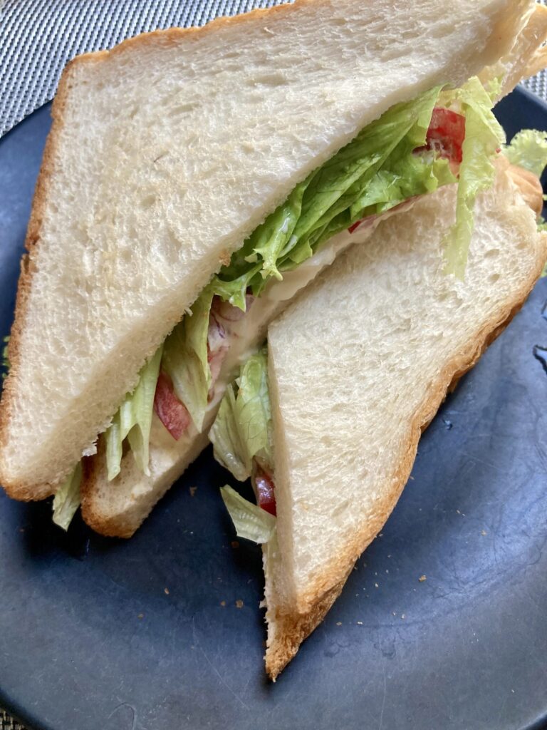 ガイサノカントリーモール一階の新パン屋さんOKA Bakery　食パン
