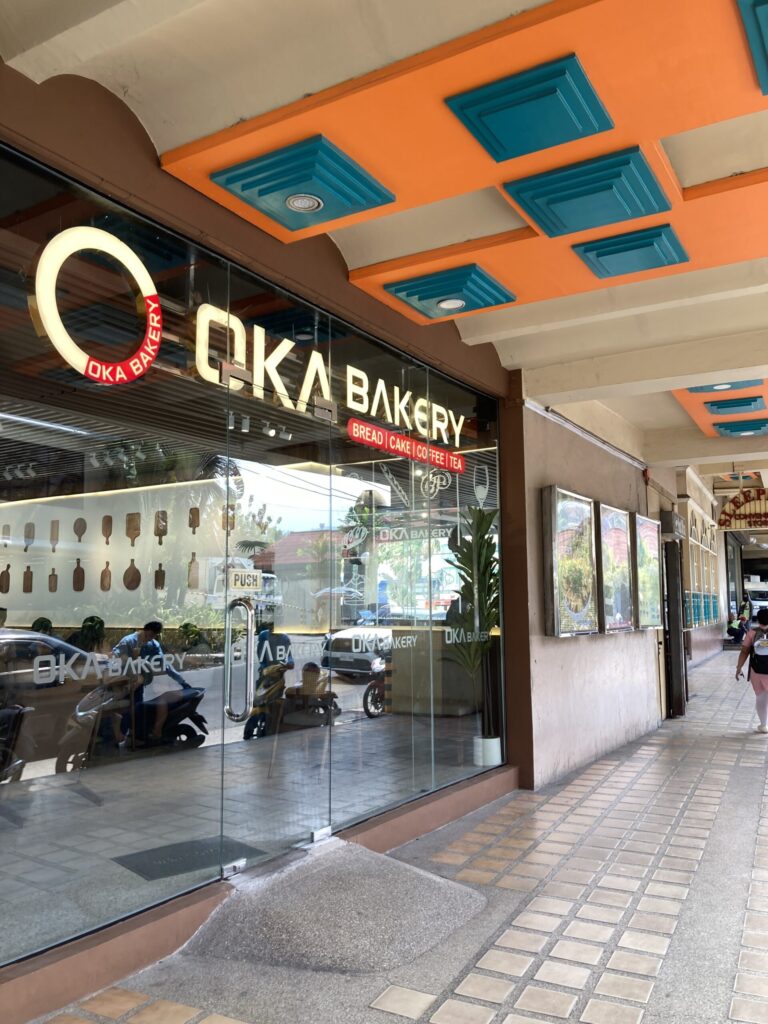 ガイサノカントリーモール一階の新パン屋さんOKA Bakery