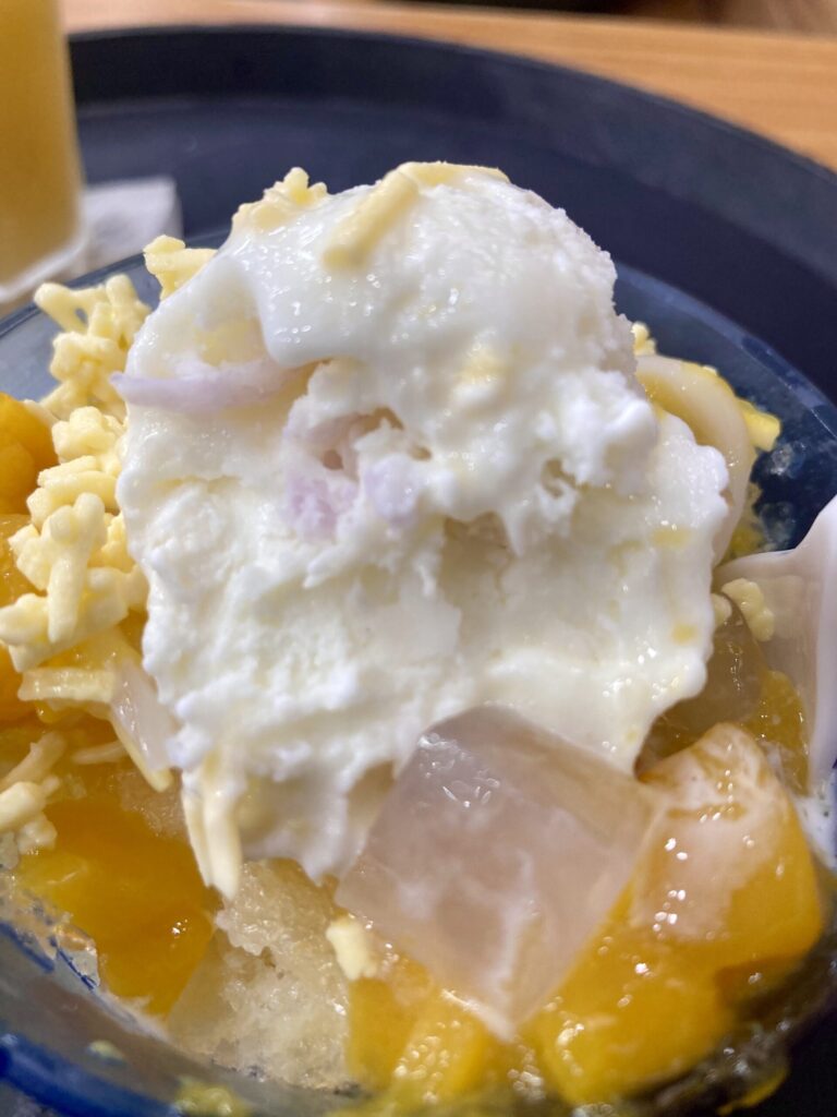 チョーキンChowkingココナツマンゴーハロハロ　Coco mango Halo halo