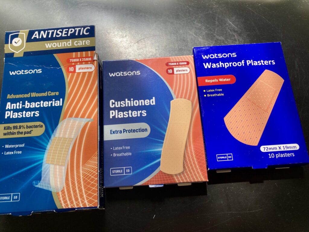 Watsonsの絆創膏3種類