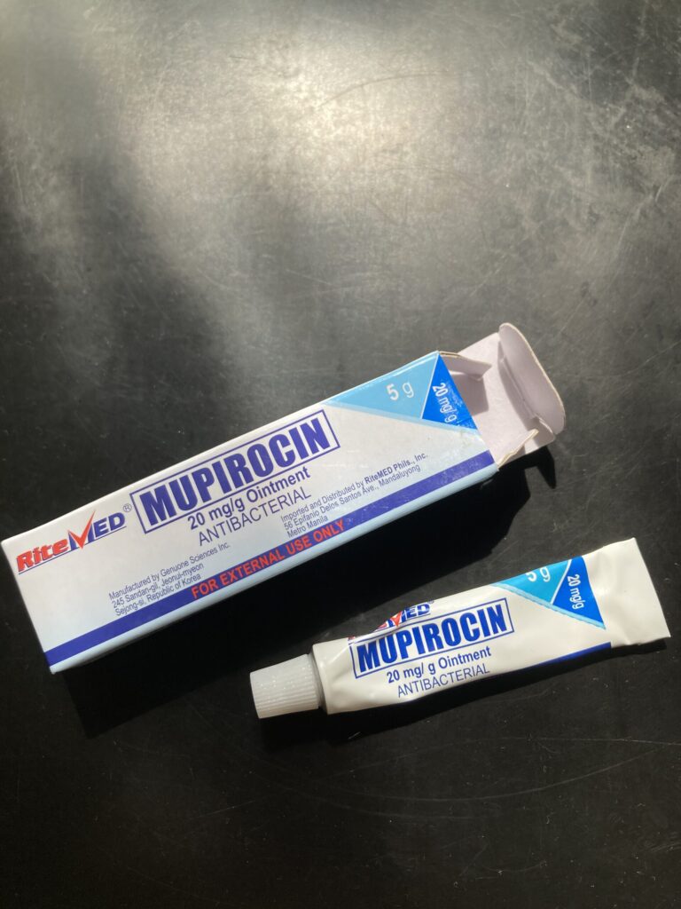 フィリピンの傷薬　Mupirocin（ムピロシン）抗生物質　切り傷　軟膏