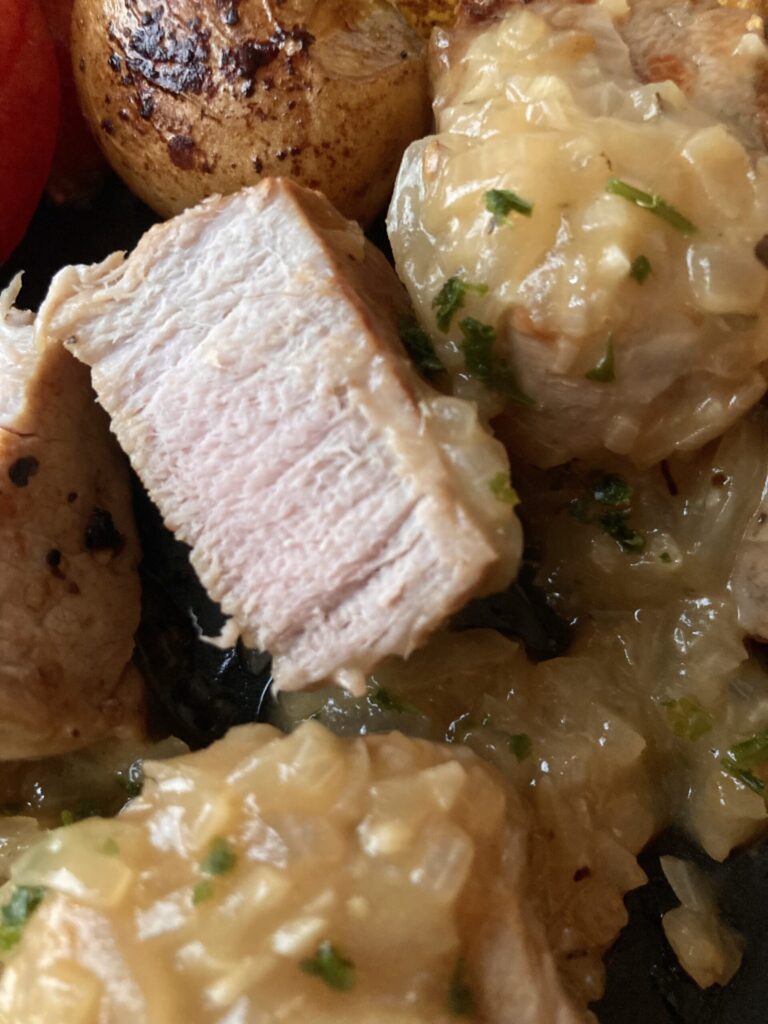 フィリピンの豚ヒレ肉でつくるフライパンローストポーク