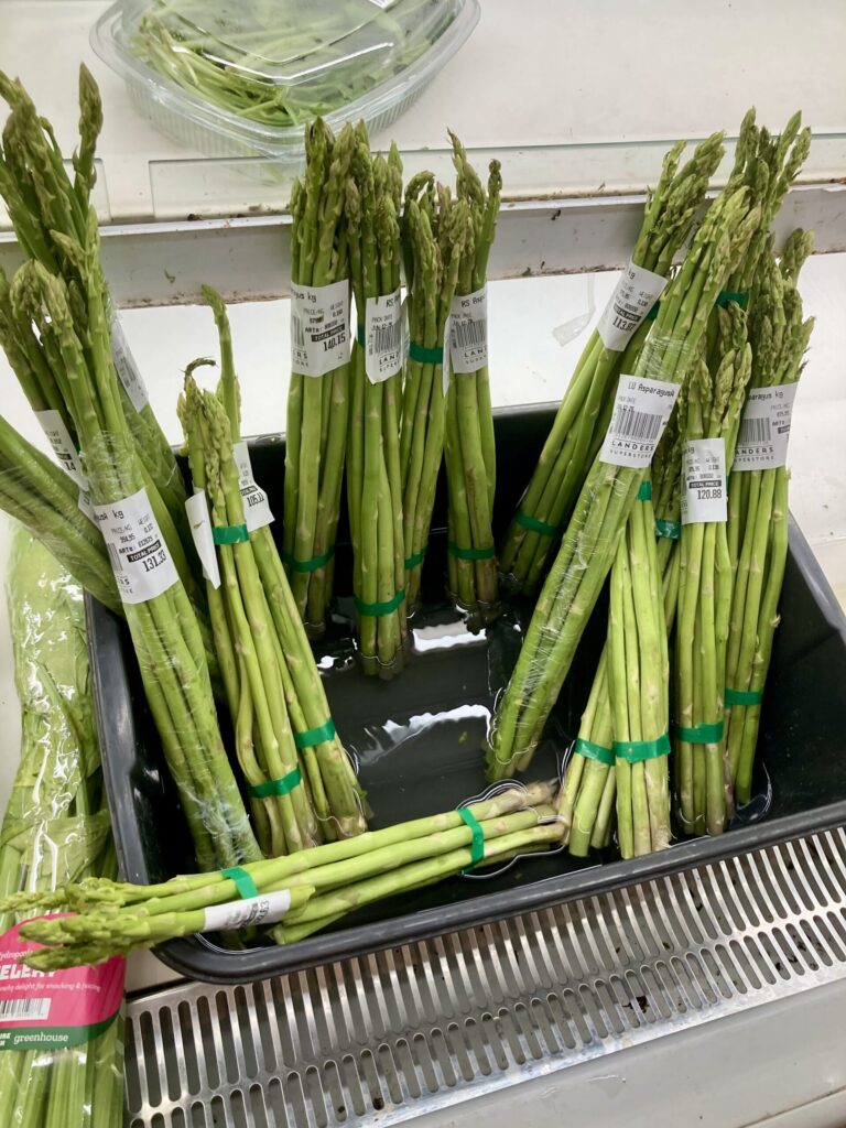 ランダース・All Produce（野菜果物）半額セール　アスパラ