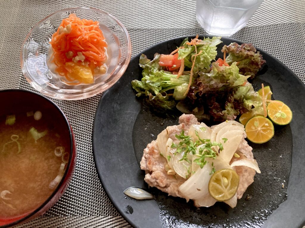 フィリピンの豚ヒレ肉 カラマンシーソテー