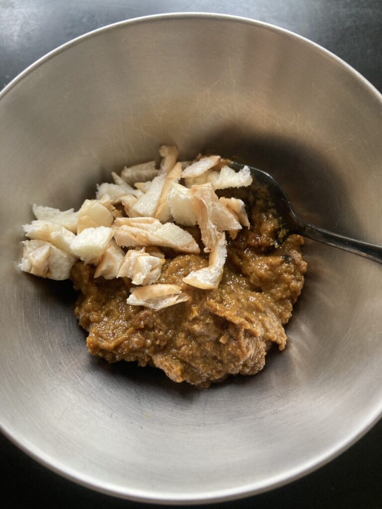 余ったカレーでカレーパン　レシピ